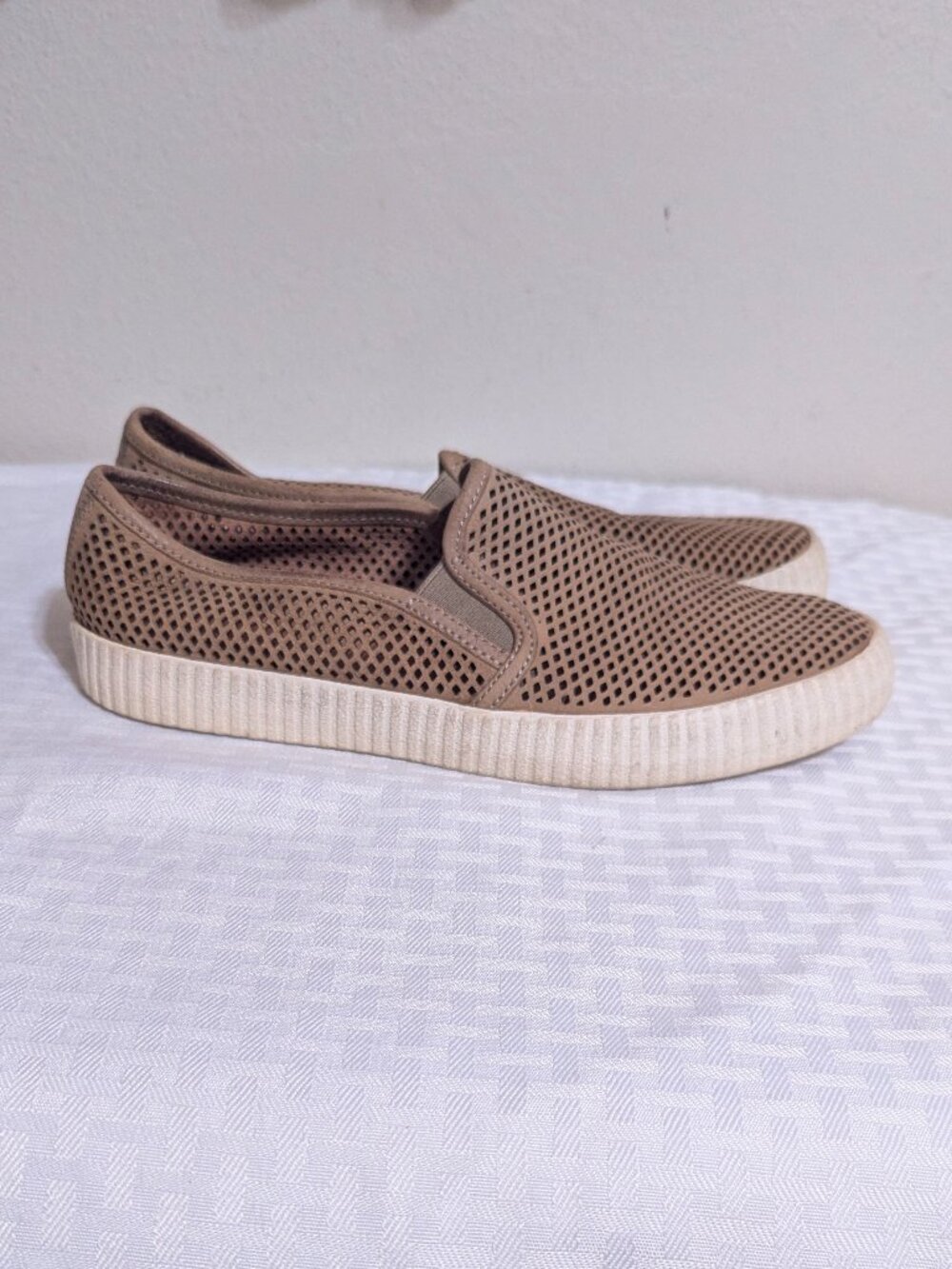 Frye Camille Perforated Slip-On Shoes Size 8